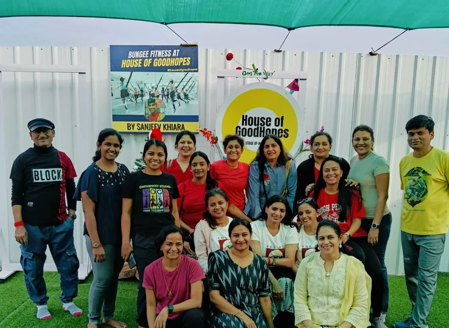 Teachers and community at Omtheway