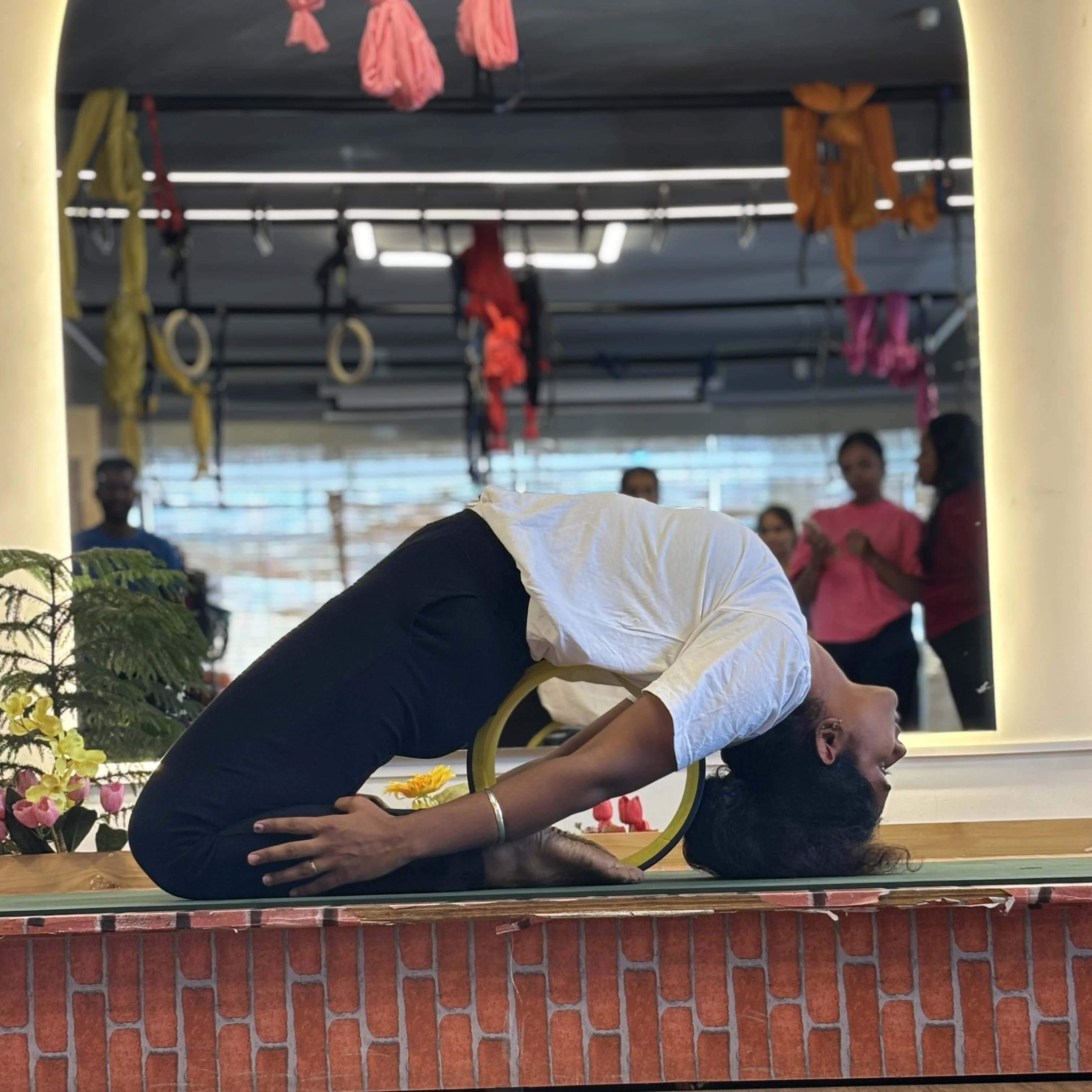 Student Yoga at Omtheway